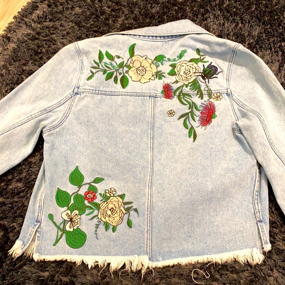 Jean jacket - Picture 4 of 4